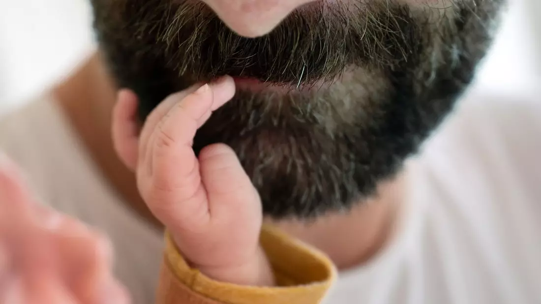 Der leibliche Vater eines heute dreijährigen Sohnes hatte sich durch die Instanzen bis vor das höchste deutsche Gericht geklagt (Symbolbild). - Bild: Sebastian Gollnow/dpa