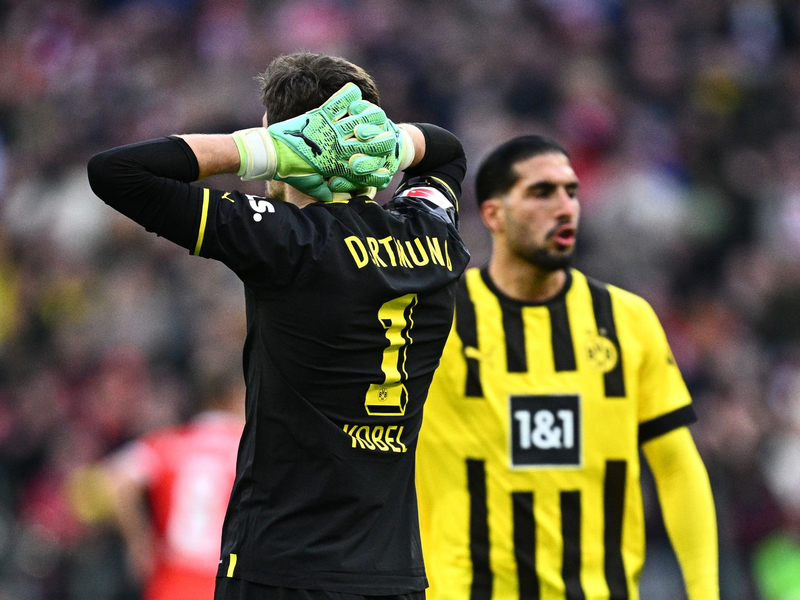 Wird dem BVB gegen die Bayern fehlen: Torwart Gregor Kobel. - Foto: Tom Weller/dpa