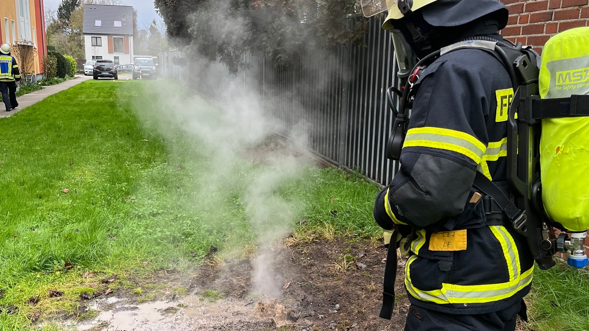 POL-UL: (UL) Dornstadt - Neuwertige Fliesen illegal entsorgt / Bei Ermittlungen zu einer Müllablagerung bei Dornstadt hofft die Polizei auf Zeugenhinweise. - Foto: presseportal.de