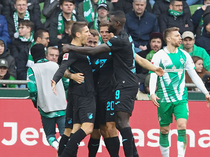Hatte viele Gründe, kritisch zu schauen: Werder-Trainer Ole Werner. - Foto: Carmen Jaspersen/dpa