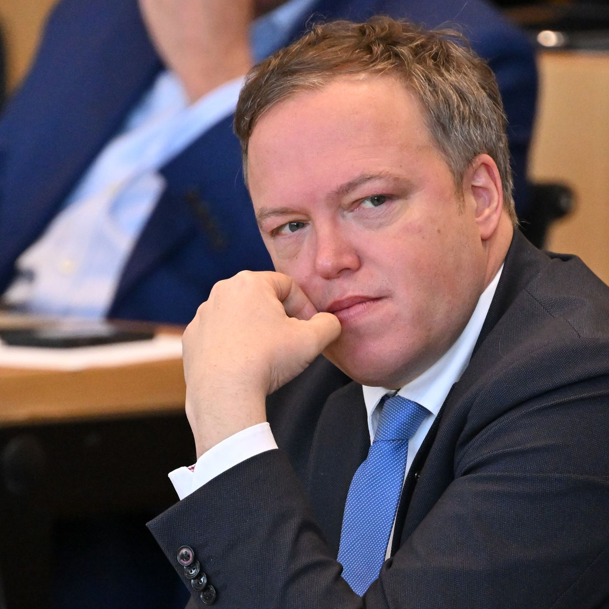 Mario Voigt hat immer wieder betont, Höcke in dem TV-Duell inhaltlich stellen zu wollen. - Foto: Martin Schutt/dpa