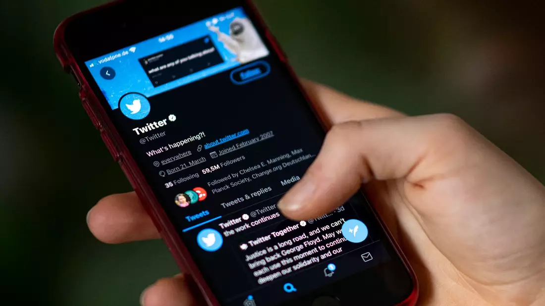 Mehrere niederländische Politiker werden zunehmend auf den sozialen Netzwerken wie Twitter bedroht. - Bild: Fabian Sommer/dpa