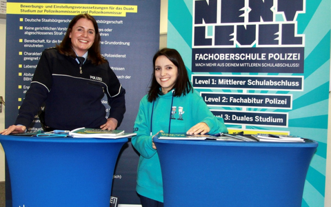 POL-ME: Komm ins Team 110: Infostand bei Berufsmesse der Arbeitsagentur - Mettmann - 2410092 - Foto: presseportal.de POL-ME: Komm ins Team 110: Infostand bei Berufsmesse der Arbeitsagentur - Mettmann - 2410092 - Foto: presseportal.de