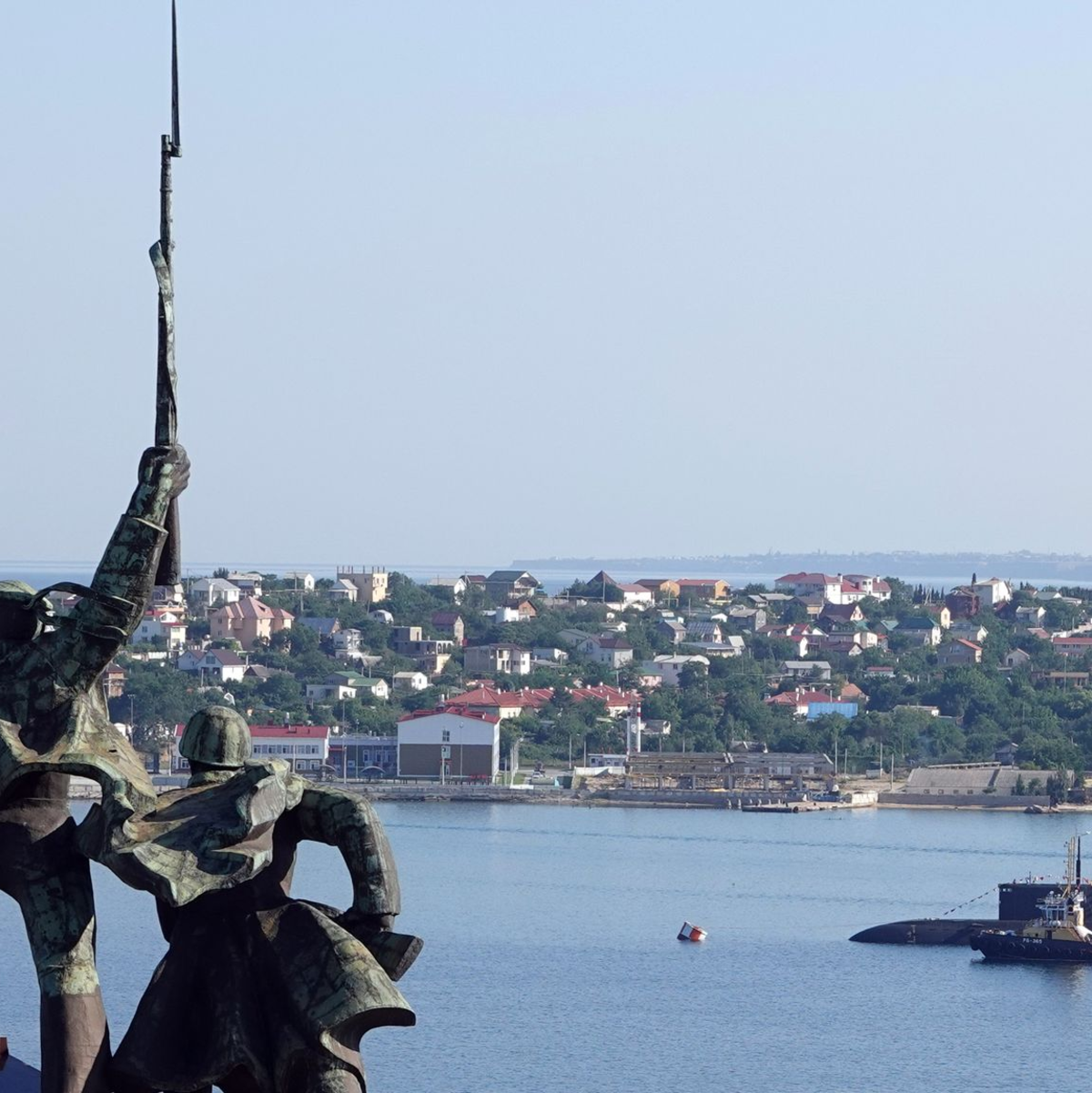 Blick auf die Hafenstadt Sewastopol auf der seit 2014 von Russland annektierten Krim (Archivbild). - Foto: Ulf Mauder/dpa