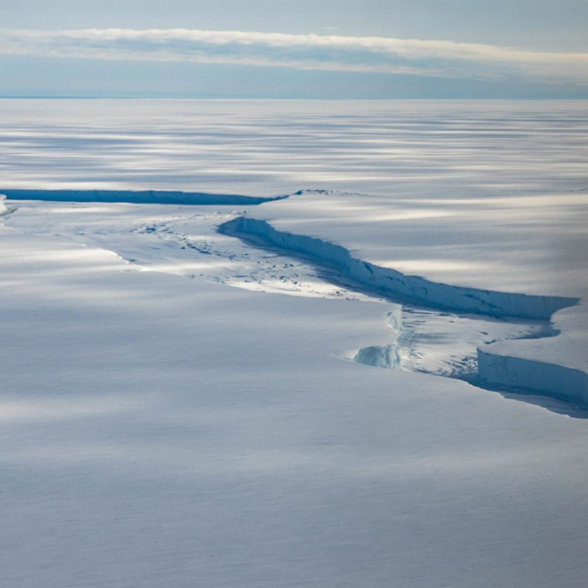 Eisbruch nahe der britischen Forschungsstation Halley. - Foto: Cover Images/Zuma Press/dpa
