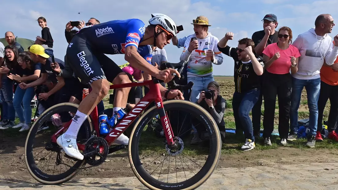 Setzte sich beim E3 Preis als Solist durch: Mathieu van der Poel. - Bild: Dirk Waem/Belga/dpa