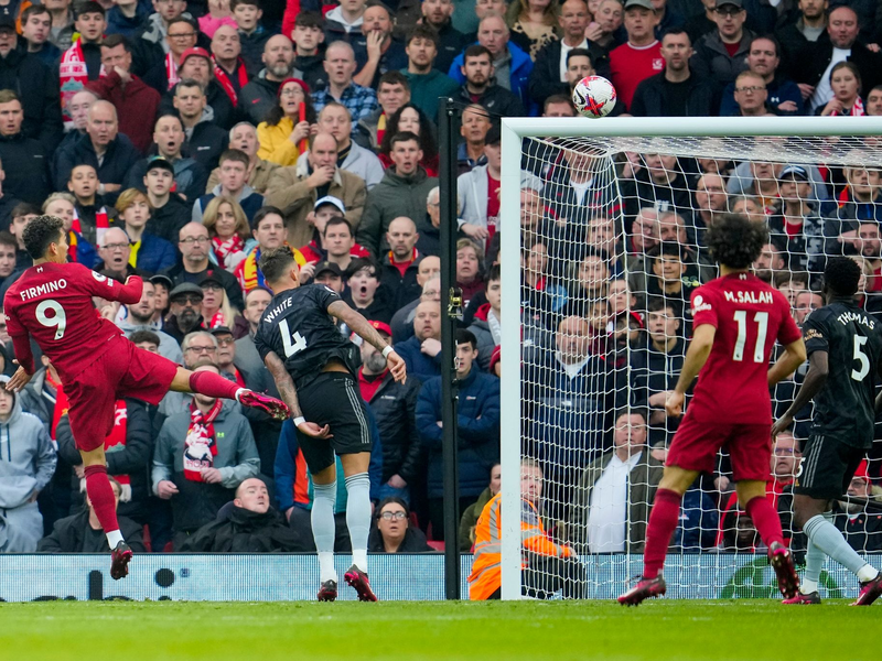 Trainer Jürgen Klopp und der FC Liverpool mussten sich gegen Arsenal mit einem 1:1 zufrieden geben. - Foto: Jon Super/AP/dpa