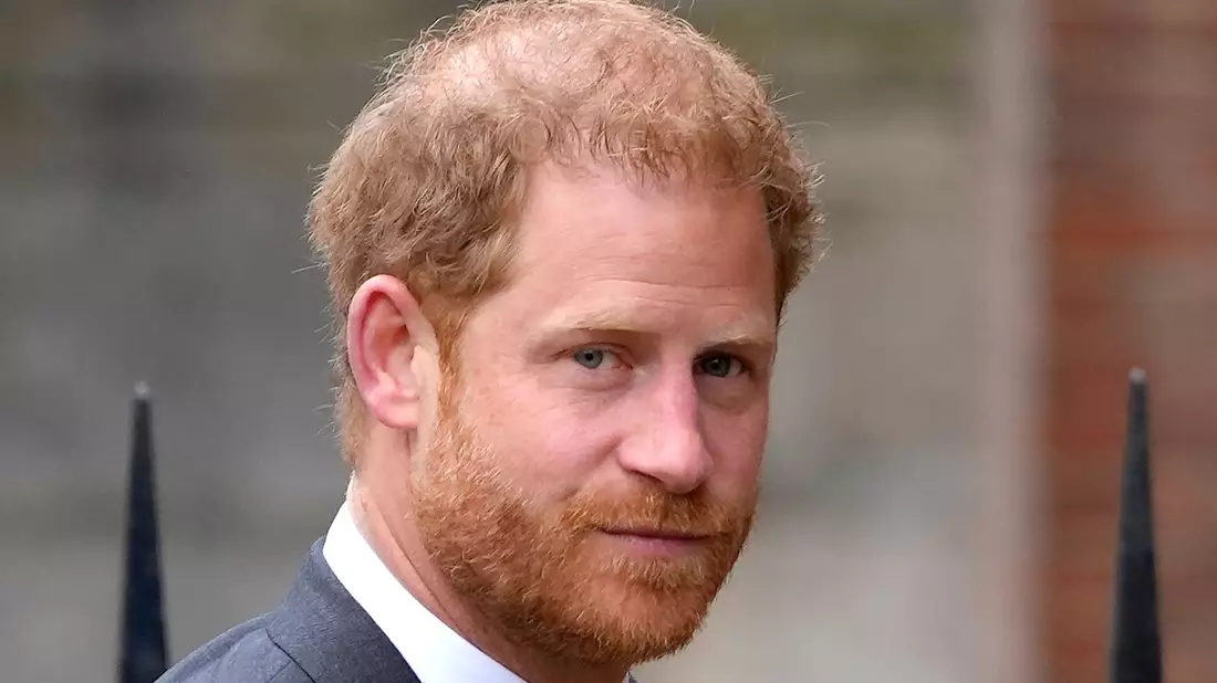 Prinz Harry trifft am Royal Courts Of Justice ein. - Bild: Kirsty Wigglesworth/AP