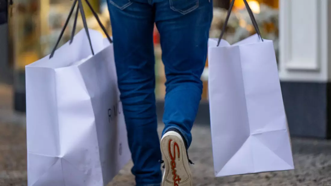 «Preissteigerungen bei Nahrungsmitteln und Energie liegen oberhalb der Gesamtteuerung und halten die Inflationsrate hoch», sagt die Präsidentin des Statistischen Bundesamtes, Ruth Brand. - Bild: Monika Skolimowska/dpa