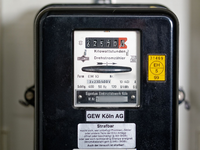 Je nach Bundesland müssen Bürgerinnen und Bürger einen unterschiedlich hohen Anteil ihres Einkommens für Strom und Gas aufwenden. - Foto: Henning Kaiser/dpa