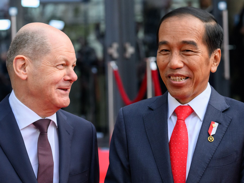 Aufbau der Messestände in Hannover. - Foto: Julian Stratenschulte/dpa