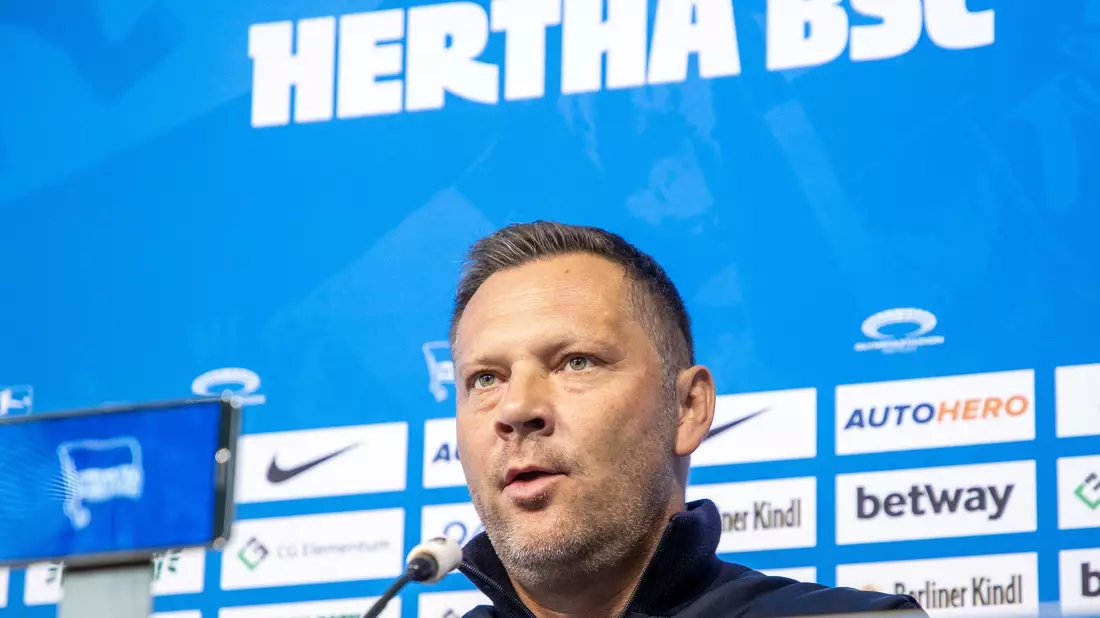 Der Vertrag von Trainer Pal Dardai bei Hertha BSC läuft am Saisonende aus. - Bild: Andreas Gora/dpa