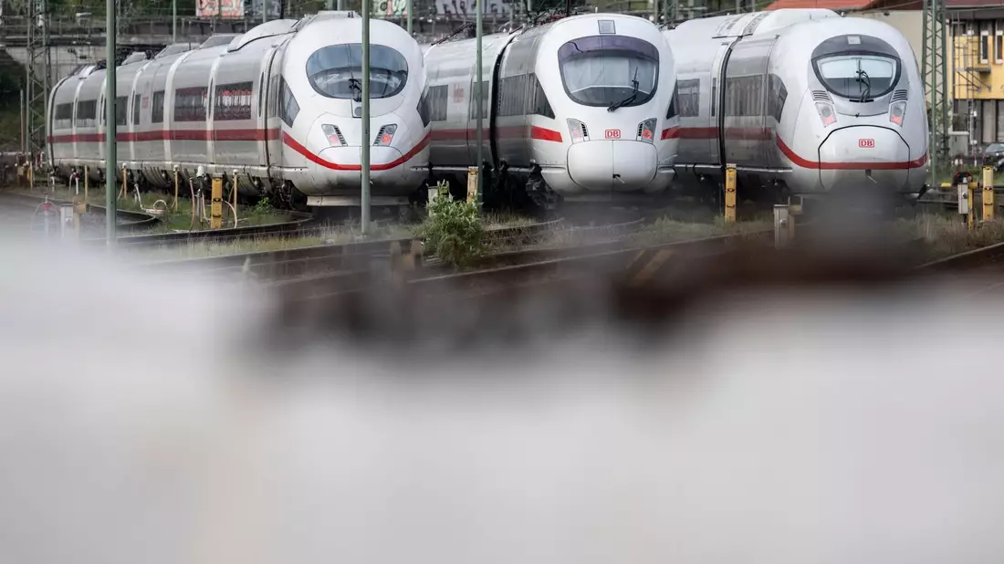 Bald wieder Streik? Die Lufthansa befindet sich gleich in mehreren Tarifkonflikten. - Bild: Boris Roessler/dpa