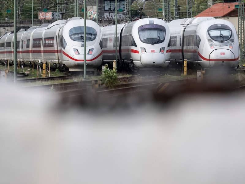 Bald wieder Streik? Die Lufthansa befindet sich gleich in mehreren Tarifkonflikten. - Foto: Boris Roessler/dpa