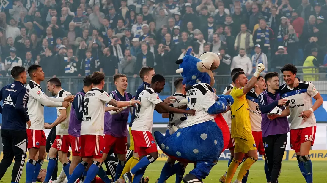 Der HSV setzt nach der gescheiterten Relegation weiter auf Kontinuität. - Bild: Marcus Brandt/dpa