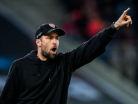 Machte aus dem Abstiegskandidaten VfB Stuttgart ein Spitzenteam: Trainer Sebastian Hoeneß. - Foto: Tom Weller/dpa