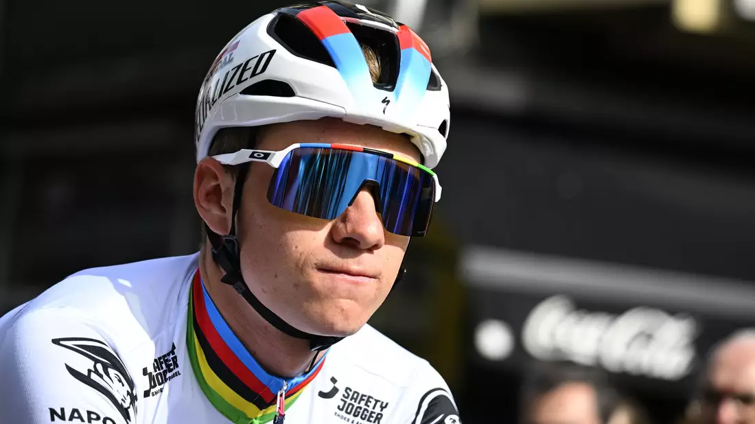 Konnte mit seinem Team beim Vuelta-Auftakt einen Punktsieg landen: Zeitfahr-Weltmeister Remco Evenepoel. - Bild: Jasper Jacobs/Belga/dpa