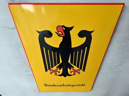 Wann sind Feiertagszuschläge fällig - das Bundesarbeitsgericht hat entschieden - Foto: Martin Schutt/dpa