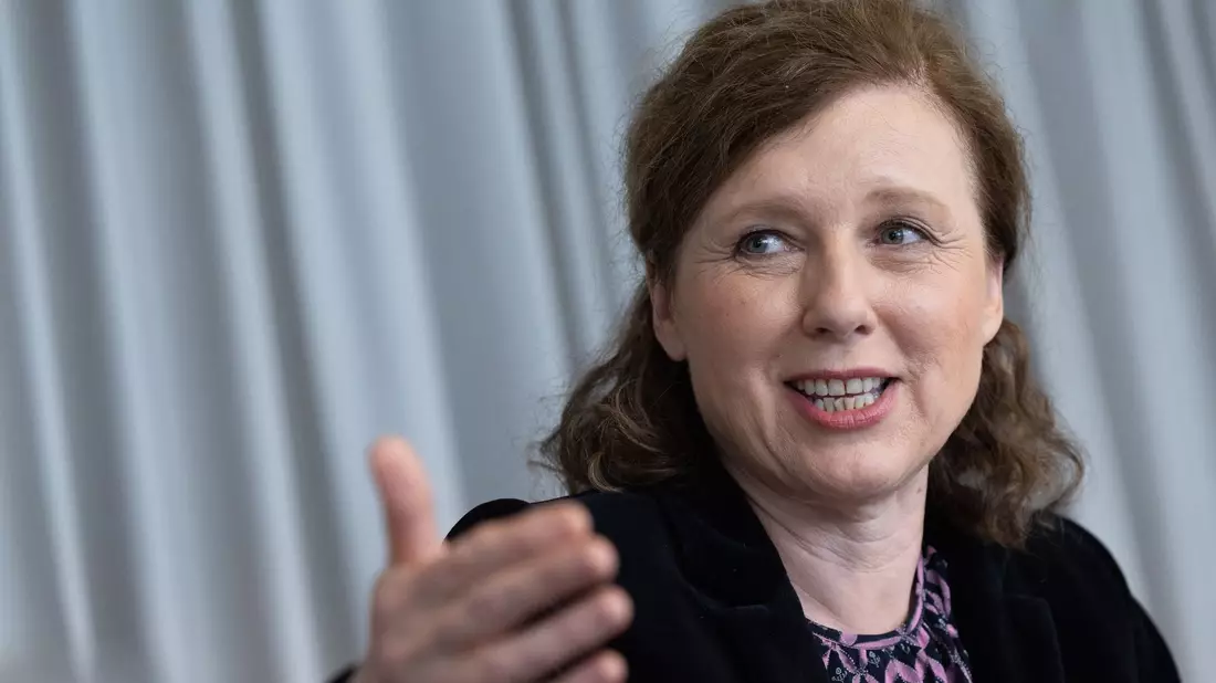 «Ob es sich um Korruption handelt, müssen selbstverständlich die Ermittler und Richter entscheiden», sagt die Vizepräsidentin der Europäischen Kommission, Vera Jourova, zur russischen Einflussoperation. - Bild: Benoit Doppagne/Belga/dpa
