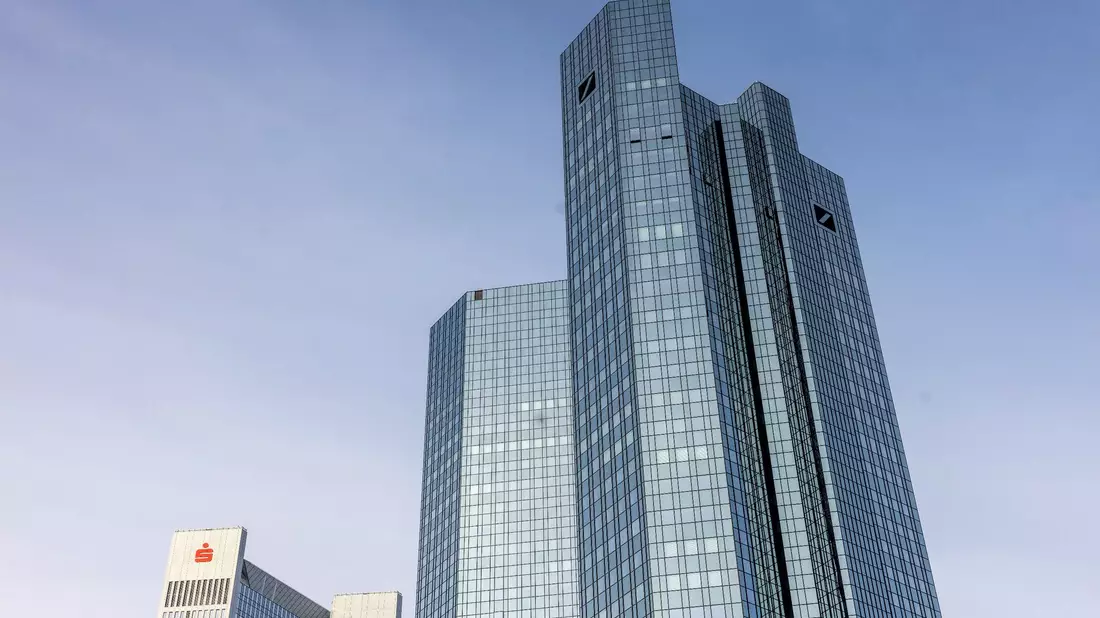 Im dritten Quartal verzeichnet die Deutsche Bank einen Gewinnrückgang. - Bild: Helmut Fricke/dpa