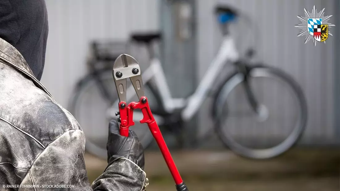 POL-MFR: (336) Lass dein Fahrrad registrieren - Gemeinsame Aktion von Polizeiinspektion Nürnberg-West und Verkehrspolizei Nürnberg - Bild: presseportal.de