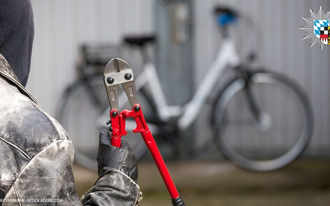 POL-MFR: (336) Lass dein Fahrrad registrieren - Gemeinsame Aktion von Polizeiinspektion Nürnberg-West und Verkehrspolizei Nürnberg - Foto: presseportal.de