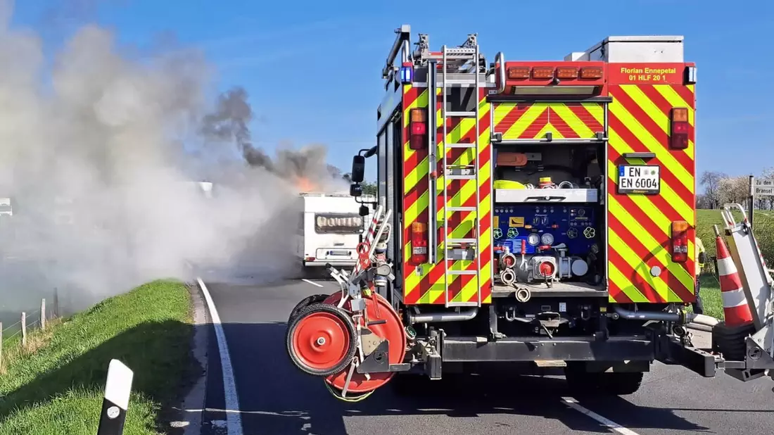 POL-ROW: Wohnmobil in Vollbrand - hoher Sachschaden - Bild: presseportal.de