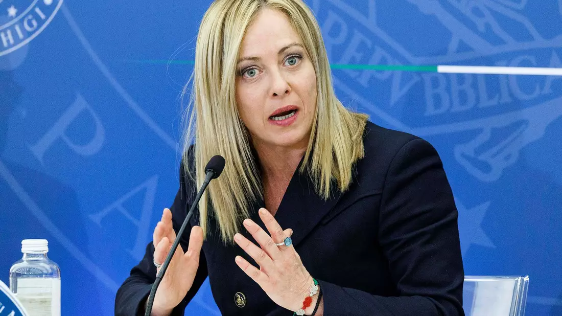 Italiens rechte Ministerpräsidentin Giorgia Meloni treibt den Umbau der Justiz voran. (Archivbild) - Bild: Roberto Monaldo/LaPresse/AP/dpa