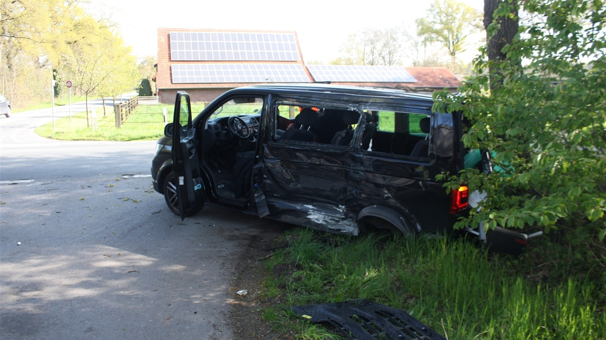 POL-COE: Dülmen, Merfeld, L600/ Reh ausgewichen, mit Lkw kollidiert - Foto: presseportal.de