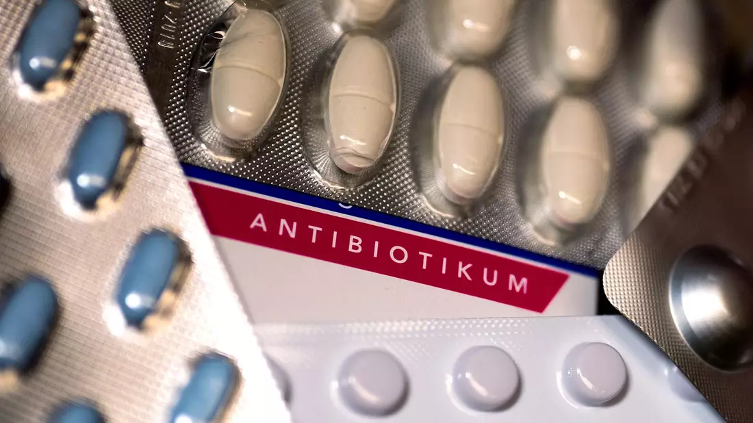 Eine Ursache für die Zunahme von Resistenzen ist der übermäßige und unsachgemäße Einsatz von Antibiotika in der Human- und Veterinärmedizin. (Archivbild) - Bild: Monika Skolimowska/dpa