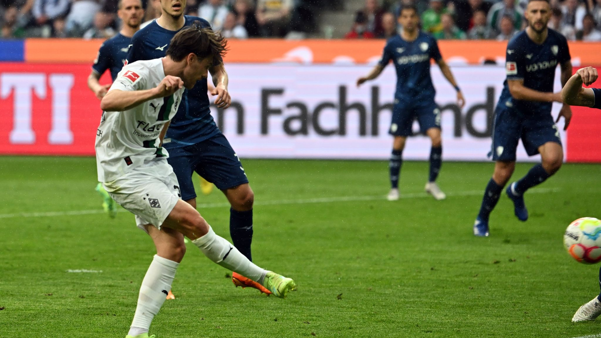 Gladbachs Torschützen unter sich.  - Foto: Federico Gambarini/dpa