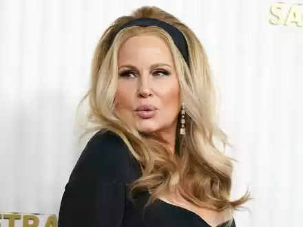Kult durch «The White Lotus»: Schauspielerin Jennifer Coolidge. (Archivbild) - Foto: Jordan Strauss/Invision/AP