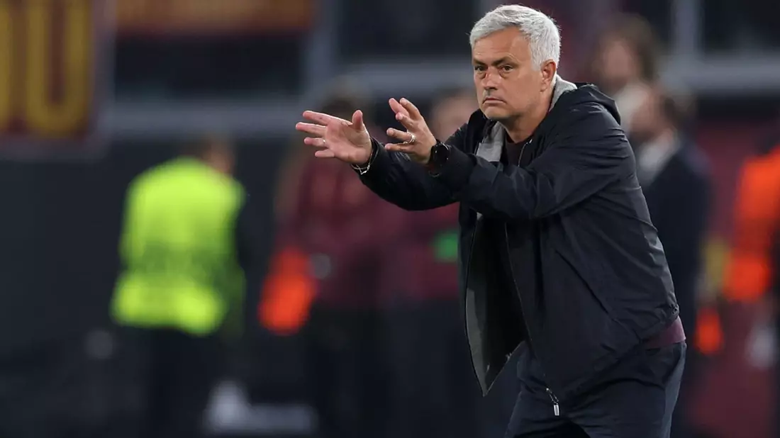 Die AS Rom trennte sich von Trainer José Mourinho. - Bild: Oliver Weiken/dpa