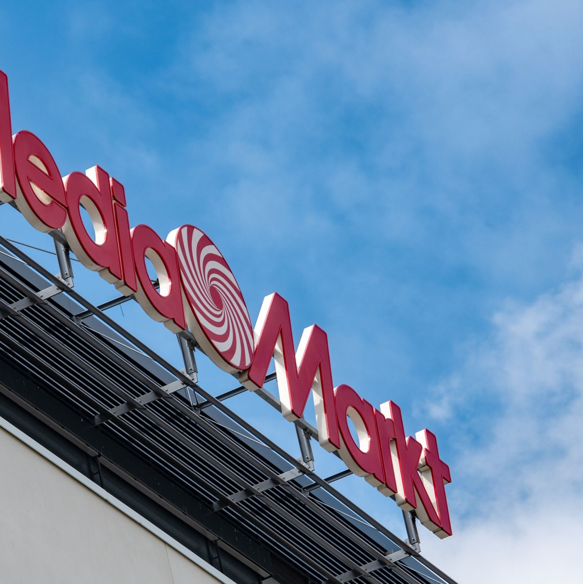 Media Markt wächst, während immer mehr Saturn-Geschäfte schließen. - Foto: Armin Weigel/dpa