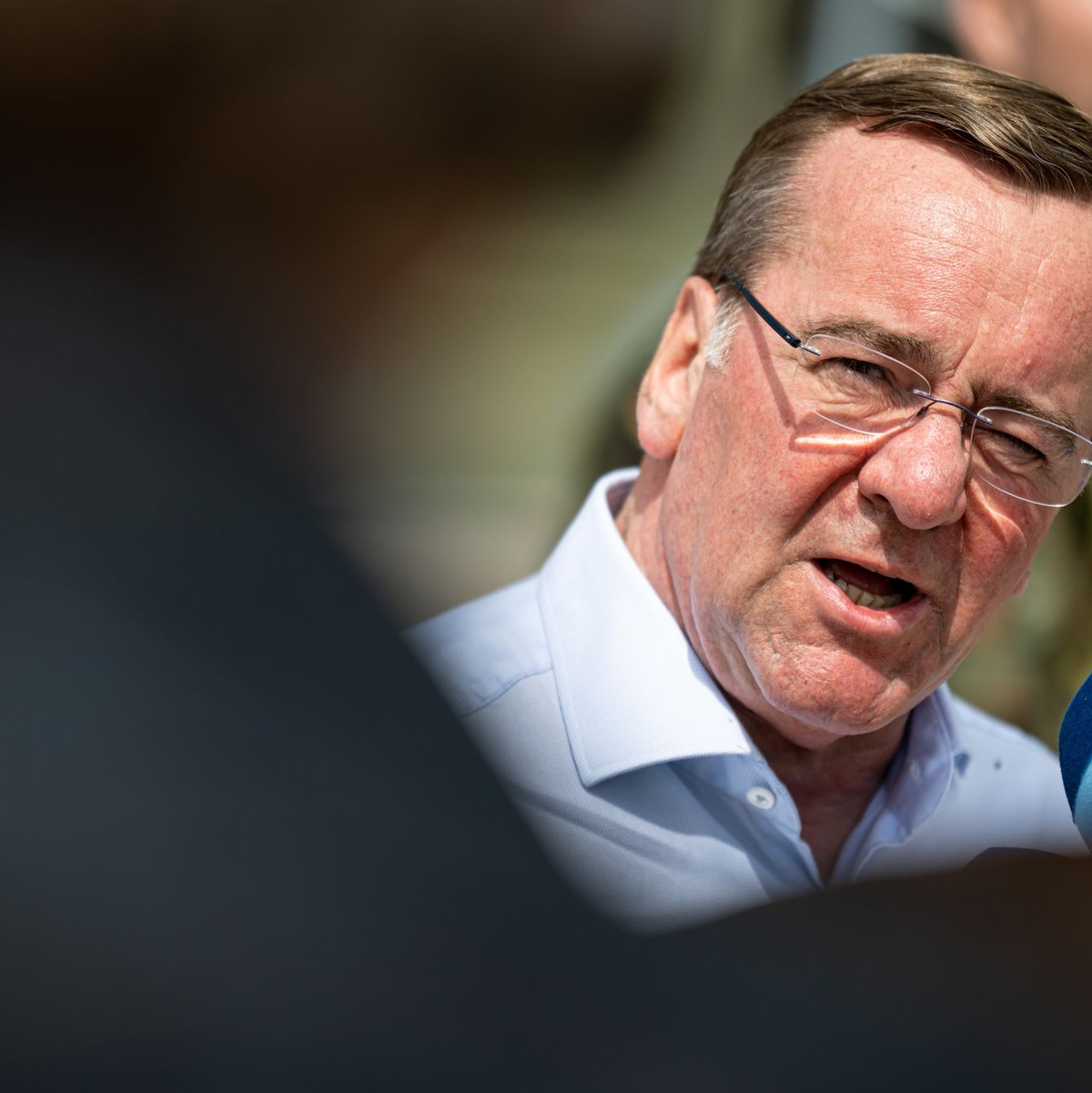 Verteidigungsminister Boris Pistorius ist nach Beirut und Tel Aviv gereist. - Foto: Fabian Sommer/dpa