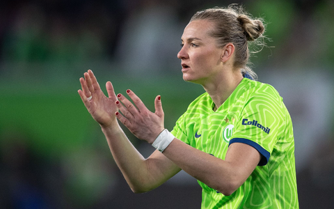 Große Freude: Wolfsburgs Alexandra Popp eröffnet gegen Frankfurt den Torreigen. - Foto: Swen Pförtner/dpa Große Freude: Wolfsburgs Alexandra Popp eröffnet gegen Frankfurt den Torreigen. - Foto: Swen Pförtner/dpa