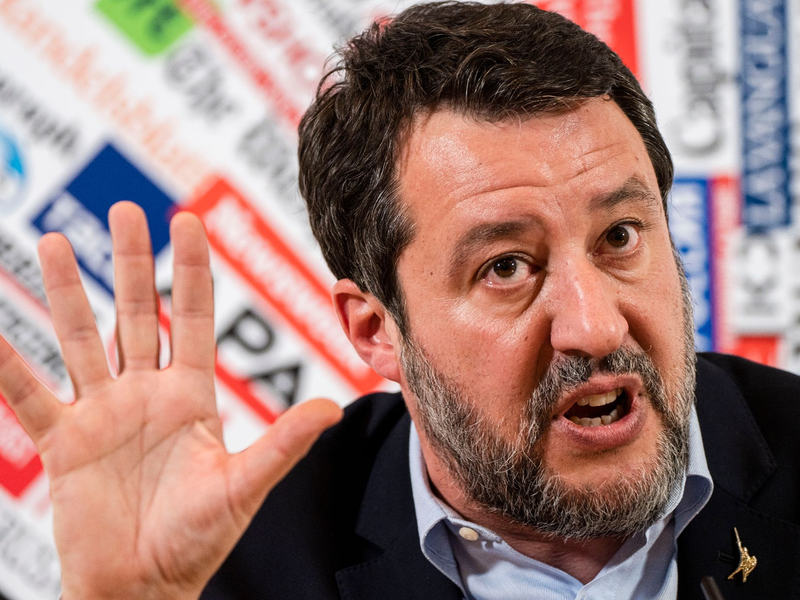 «Die Traktoren, die in ganz Europa auf den StraĂen unterwegs sind, haben Probleme mit der derzeitigen EuropĂ€ischen Kommission»: Matteo Salvini. - Foto: Domenico Stinellis/AP/dpa