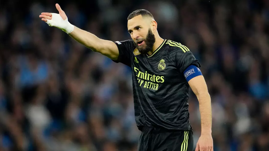Karim Benzema wechselt nach Saudi-Arabien zu Al-Ittihad. - Bild: Jon Super/AP/dpa