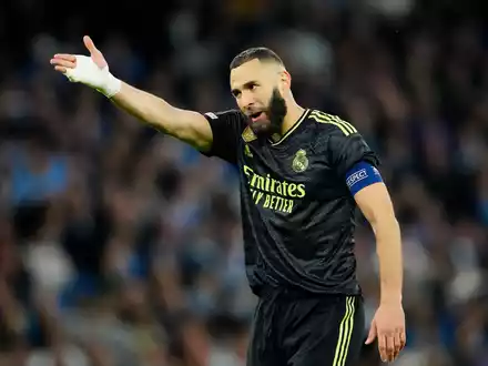 Karim Benzema wechselt nach Saudi-Arabien zu Al-Ittihad. - Foto: Jon Super/AP/dpa