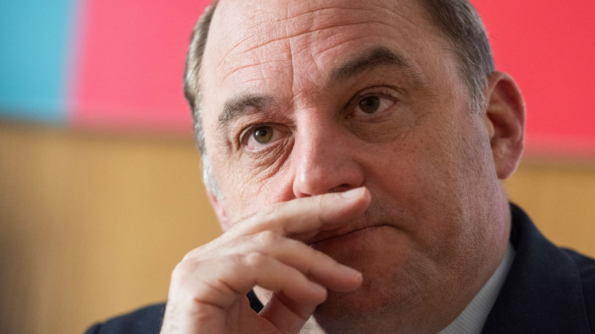 Der britische Verteidigungsminister Ben Wallace spricht bei einem Interview in der britischen Botschaft. - Foto: Christophe Gateau/dpa