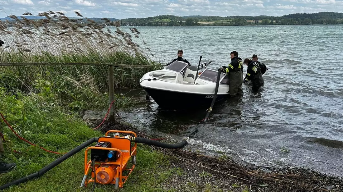 FW-GL: Brand im Dachstuhl eines Wohngebäudes in Refrath - keine Verletzten - Bild: presseportal.de