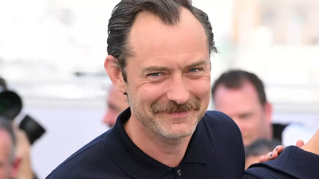 Schauspieler Jude Law bei den 76. Internationalen Filmfestspielen in Cannes. - Bild: Doug Peters/Press Association/dpa
