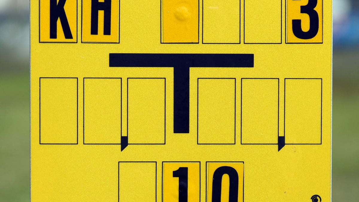 Hinweisschild in Sachsen-Anhalt. - Foto: Waltraud Grubitzsch/dpa