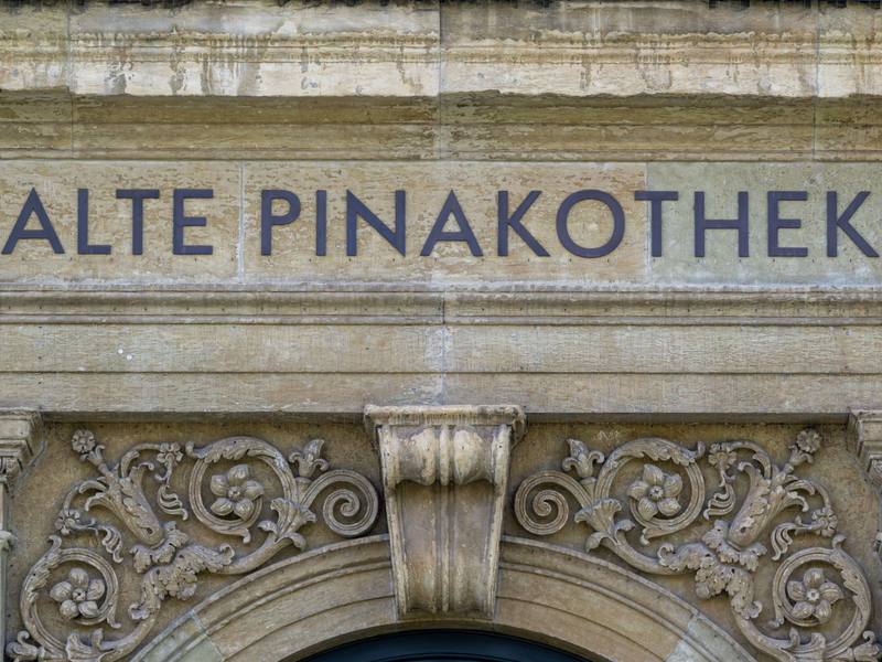 Studenten bei der Einführungveranstaltung im Audimax der Ludwig-Maximilians-Universität im vergangenen Oktober. - Foto: Peter Kneffel/dpa