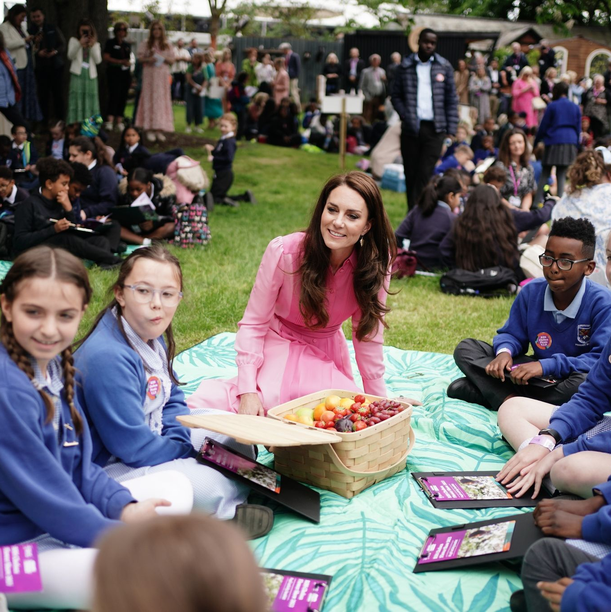 Ein Picknick mit Prinzessin Kate. - Foto: Jordan Pettitt/PA Wire/dpa