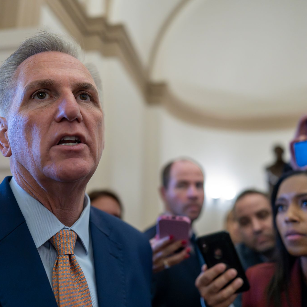 Republikaner Kevin McCarthy legte den Übergangshaushalt überraschend vor und setzte damit die Demokraten unter Druck. - Foto: J. Scott Applewhite/AP