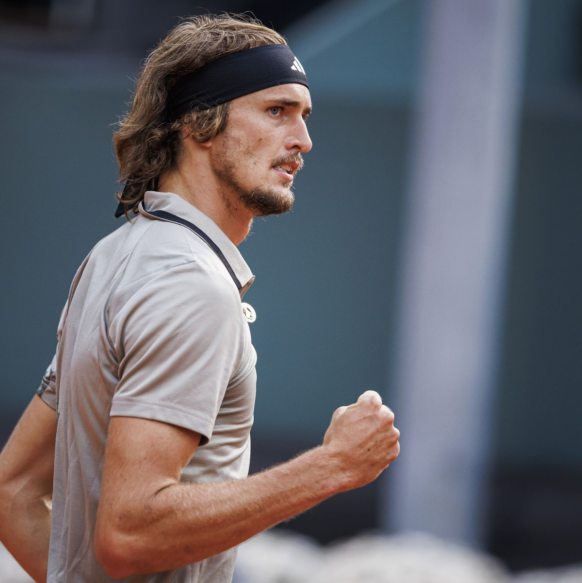 Alexander Zverev steht in Genf im Viertelfinale. - Foto: Valentin Flauraud/KEYSTONE/dpa