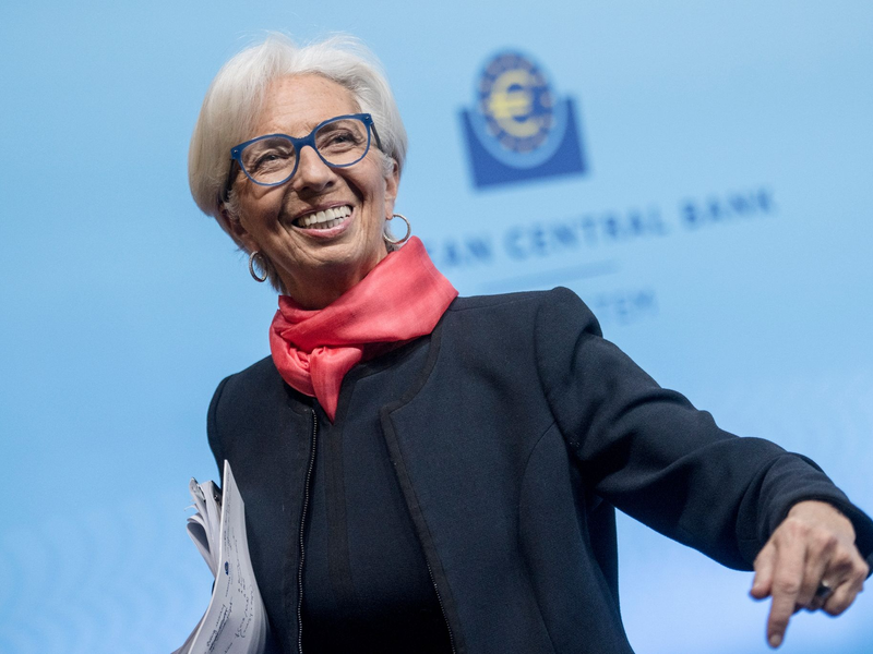 Christine Lagarde, Präsidentin der Europäischen Zentralbank (EZB), will mittelfristig zurück zu einer Teuerungsrate von zwei Prozent. - Foto: Thomas Lohnes/AFP Pool/dpa