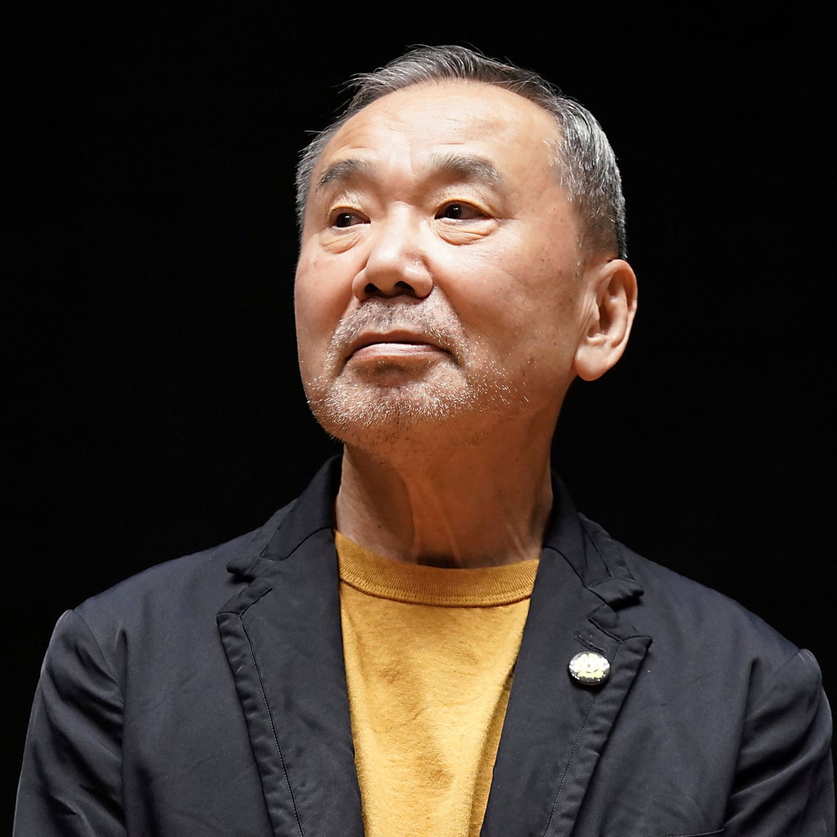 Bestsellerautor Haruki Murakami gehört seit Jahren zu den Anwärtern auf den Literaturnobelpreis. - Foto: Eugene Hoshiko/AP/dpa