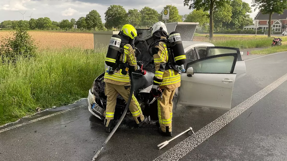 FW Mettmann: Gasausströmung aus Flüssiggastank - Bild: presseportal.de